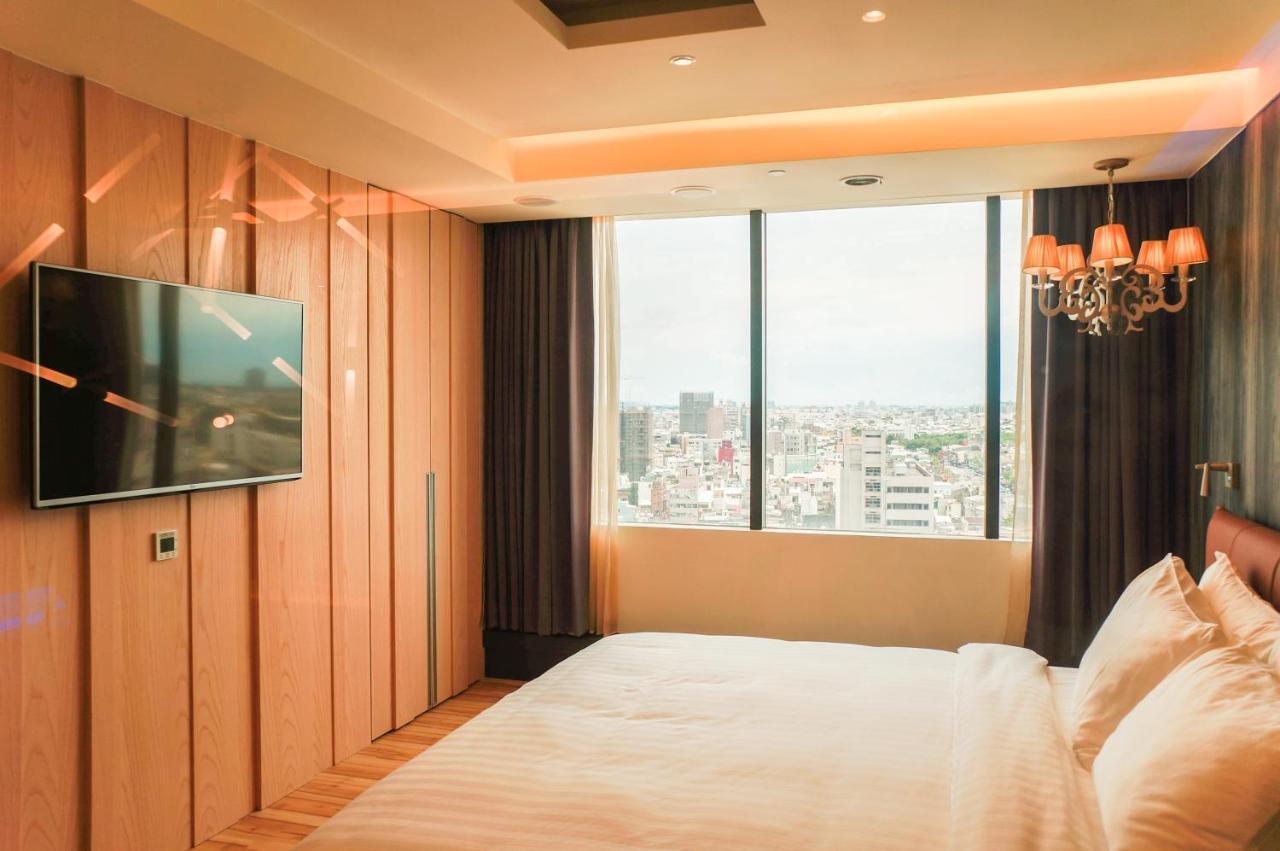 Fx Hotel Tainan Exterior photo