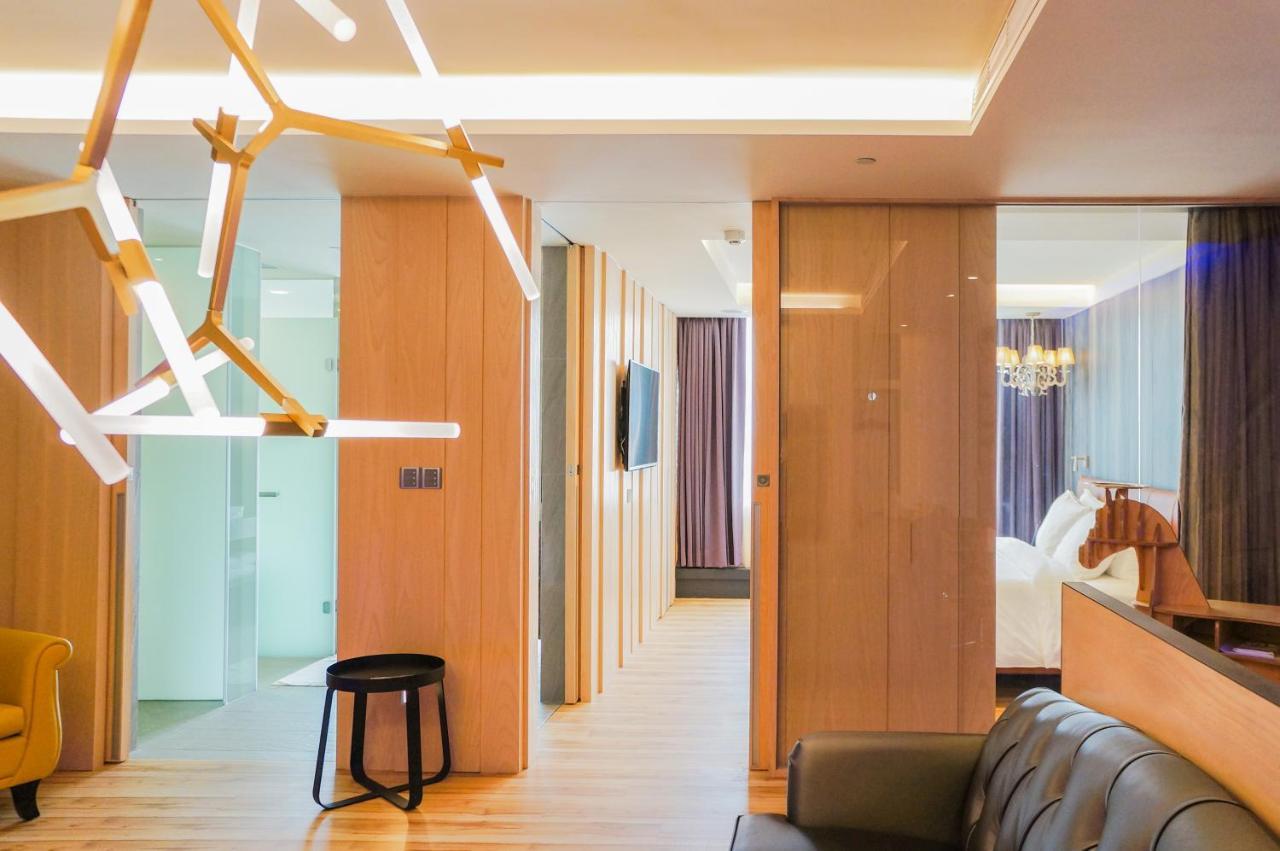Fx Hotel Tainan Exterior photo