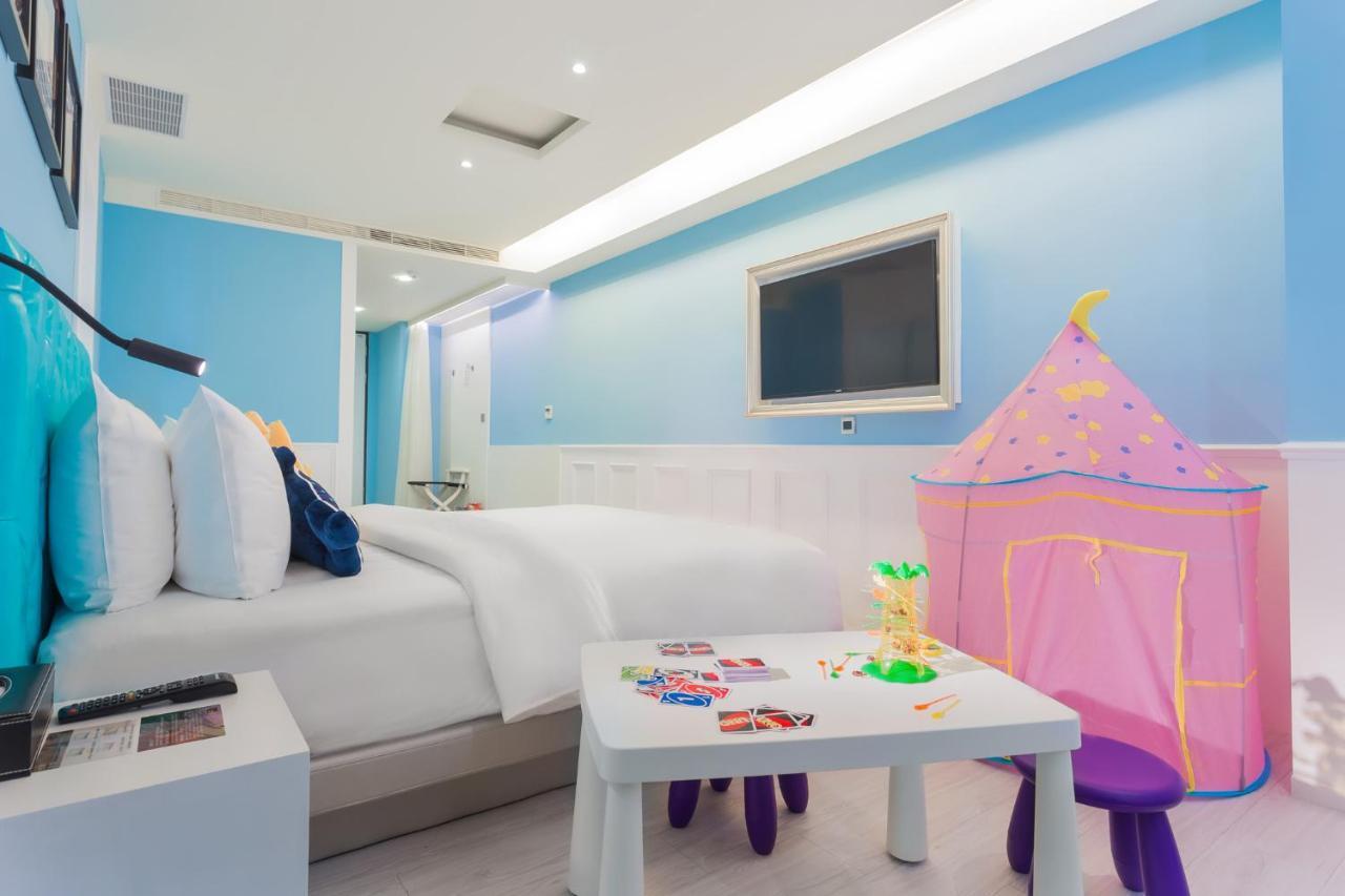 Fx Hotel Tainan Exterior photo